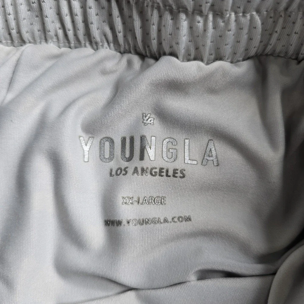 Youngla Activewear Shorts Mens XXL White Gray Compression Drawstring 4.5